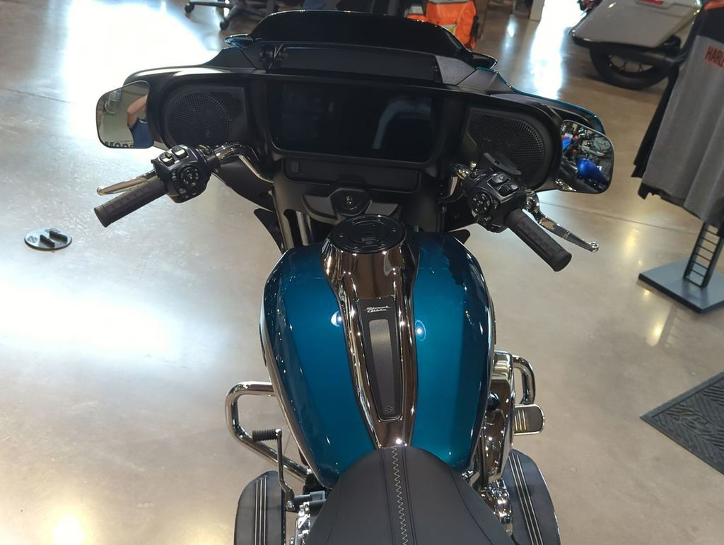 Street Glide®