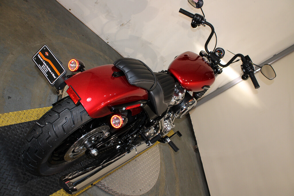 Street Bob®