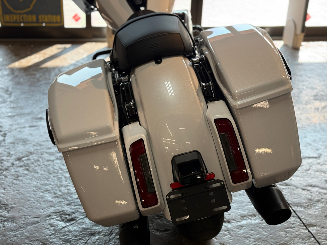Road Glide®