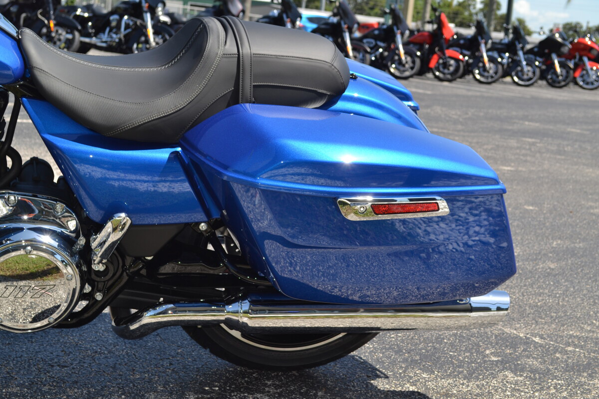 Street Glide®