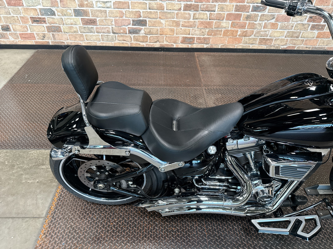 Softail® Breakout®