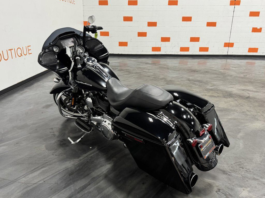 Road Glide®