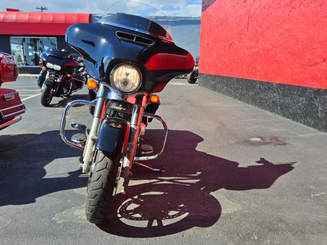 Street Glide®