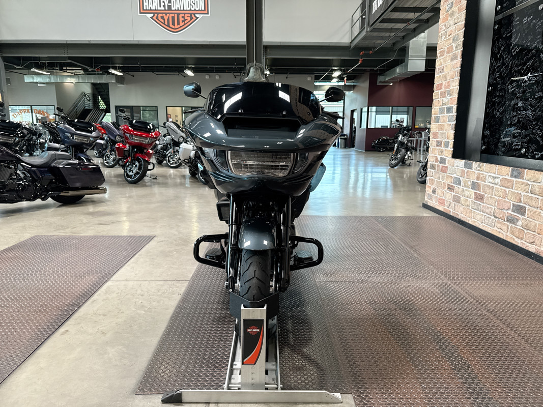 Road Glide®