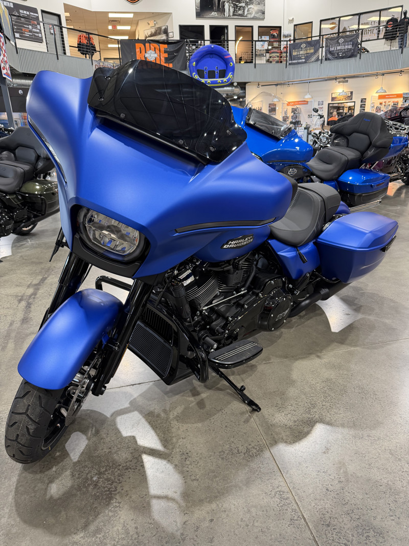 Street Glide®