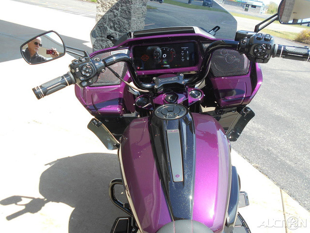 CVO® Road Glide®