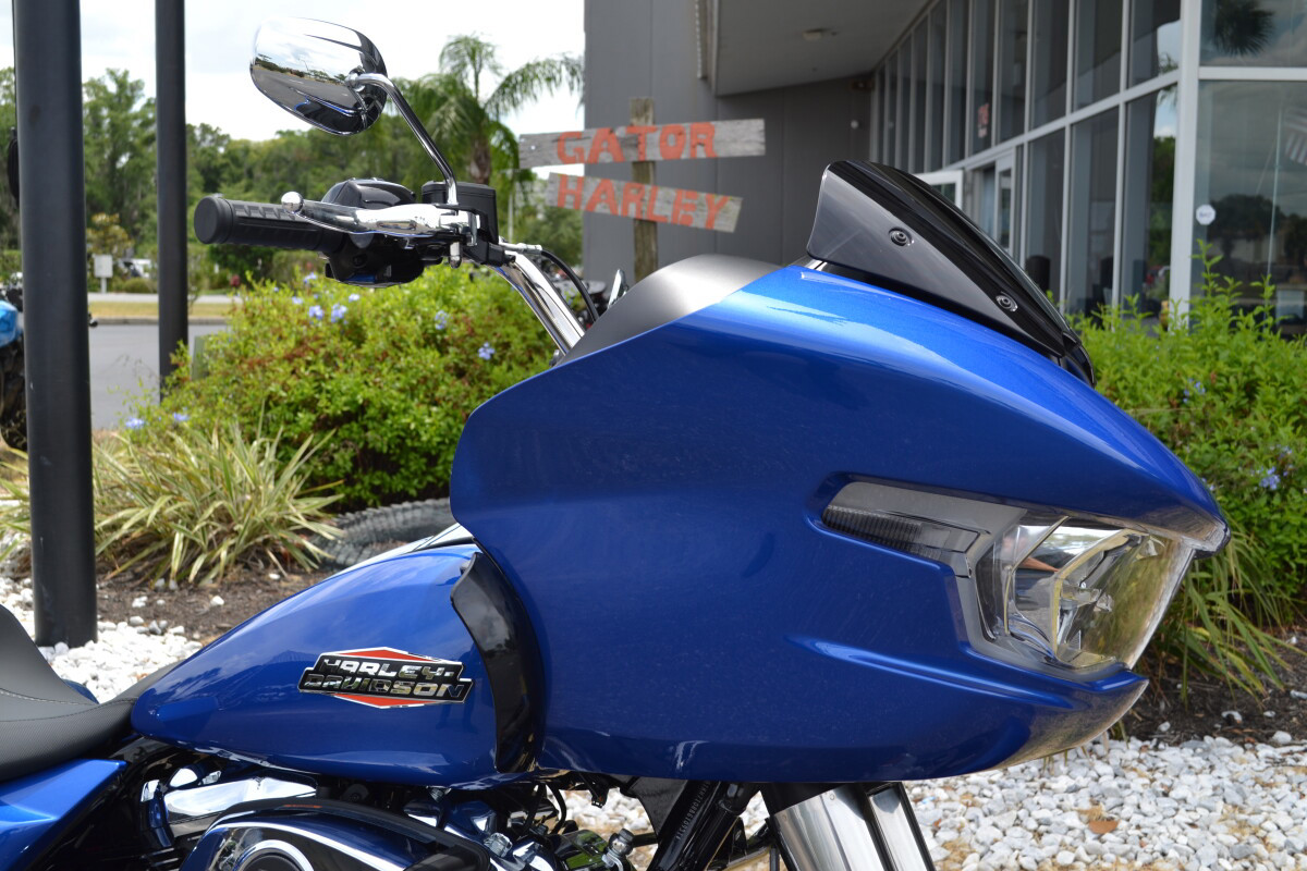 Road Glide®