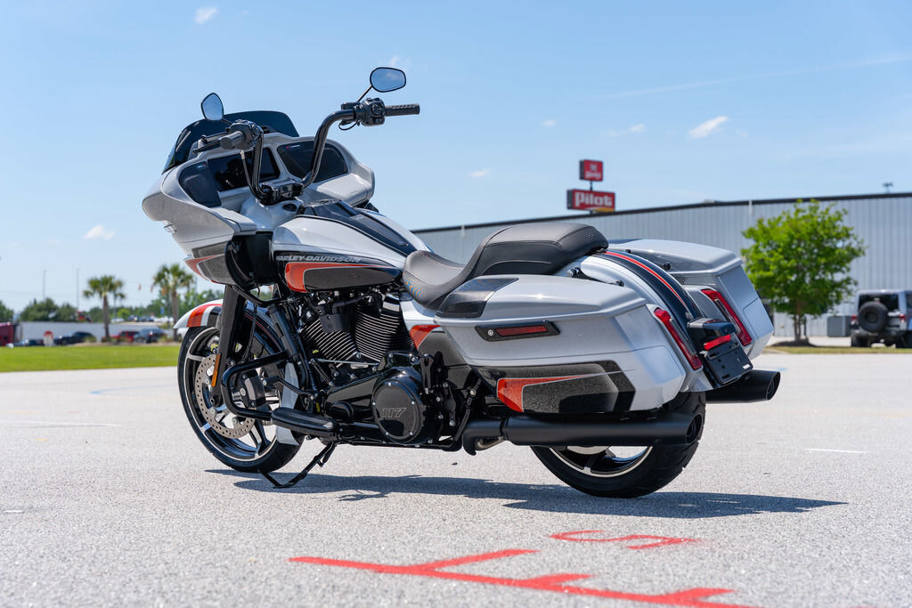 Road Glide®