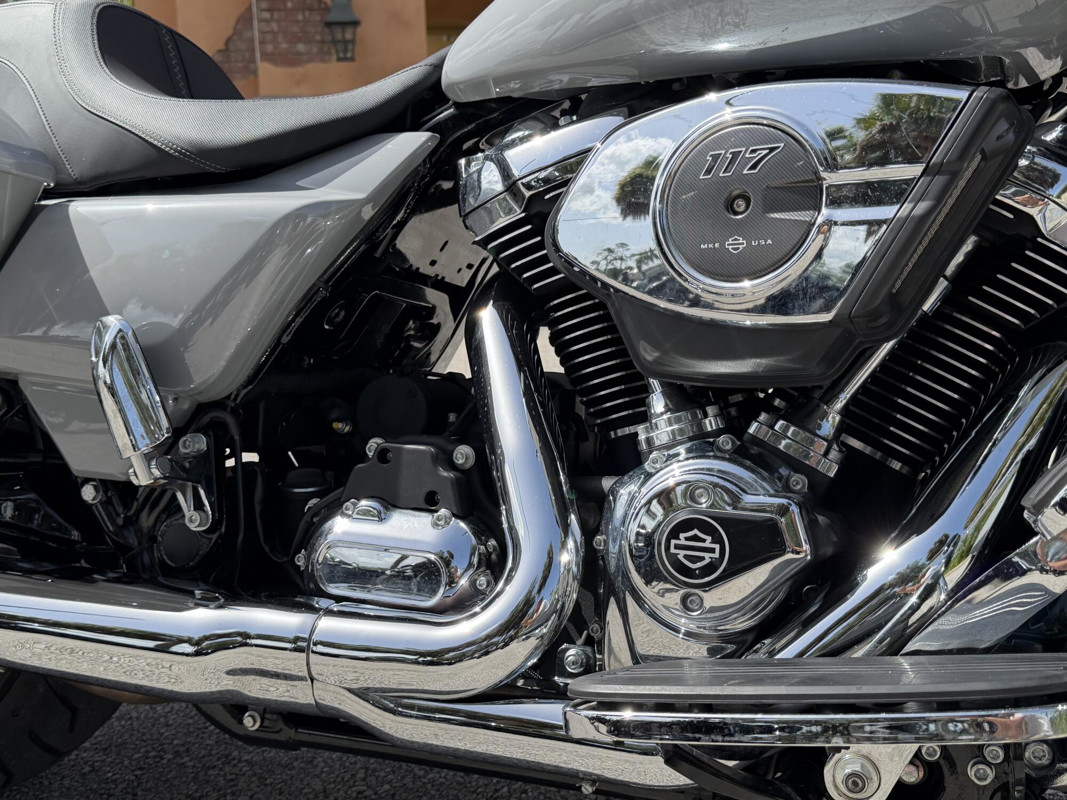 Road Glide®