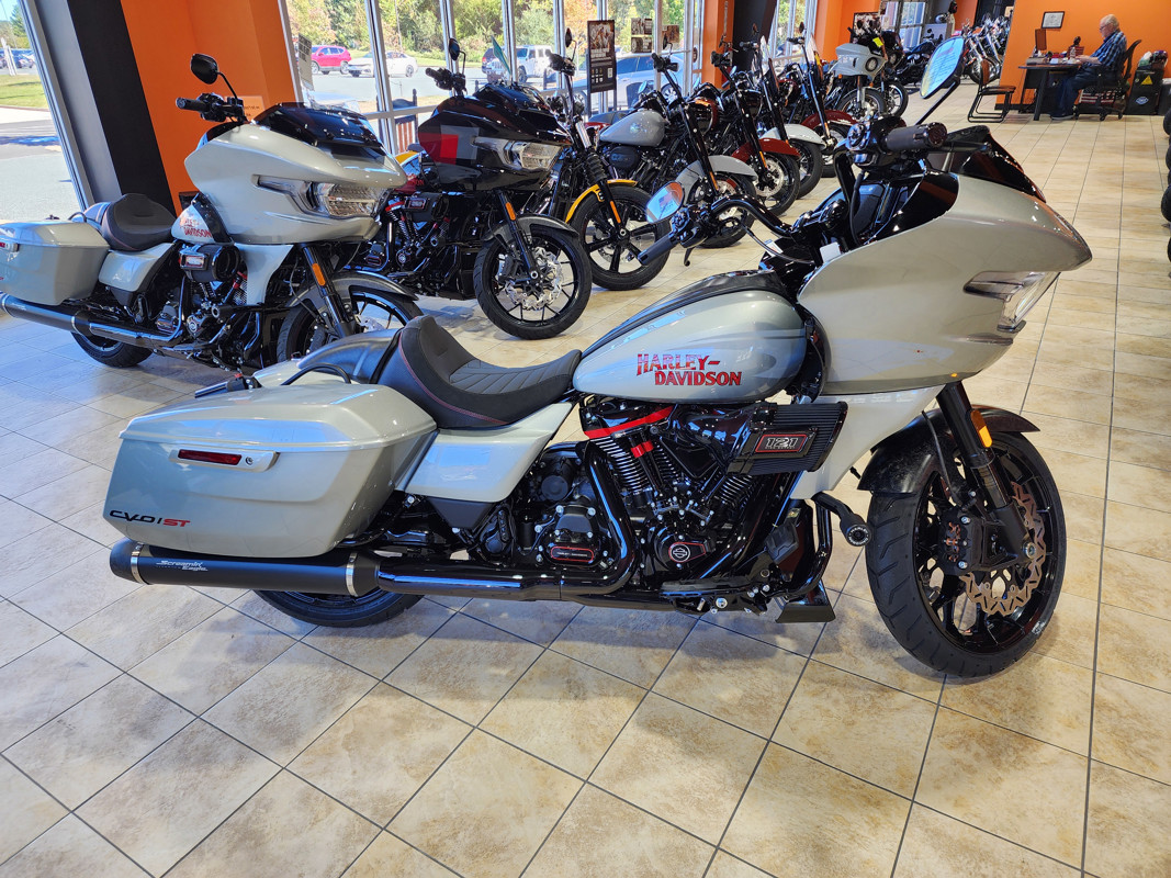 CVO® Road Glide® ST