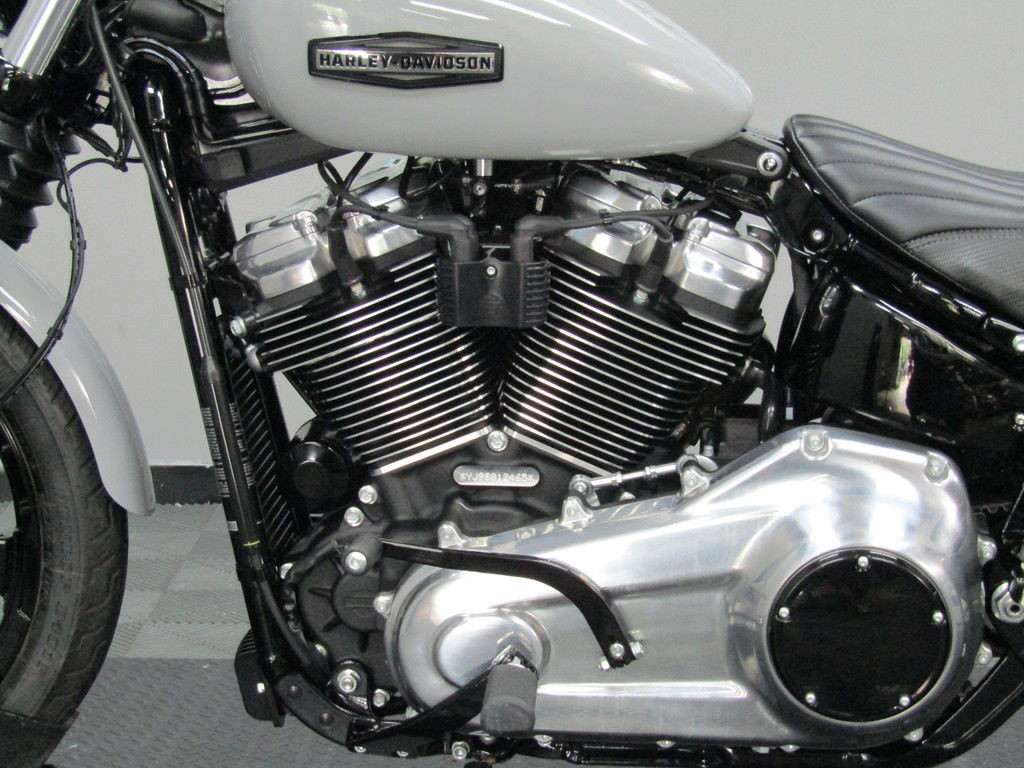 Street Bob®
