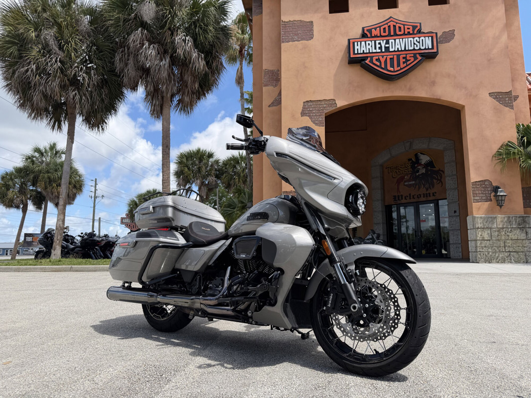 CVO® Street Glide®