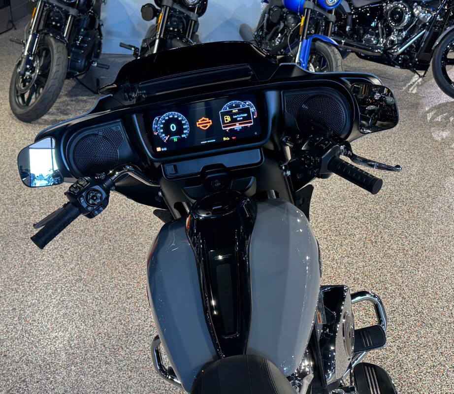 Street Glide®