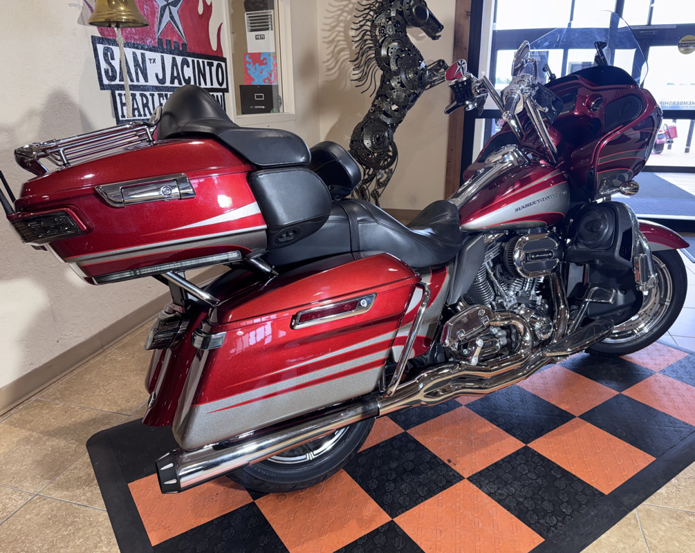 CVO® Road Glide® Ultra