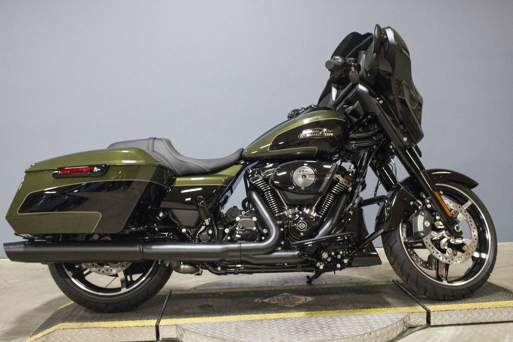 Street Glide®