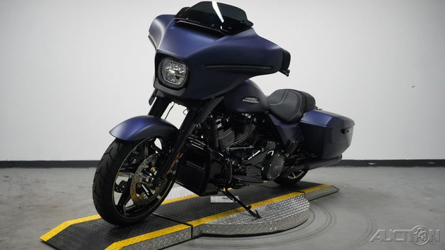 Street Glide®