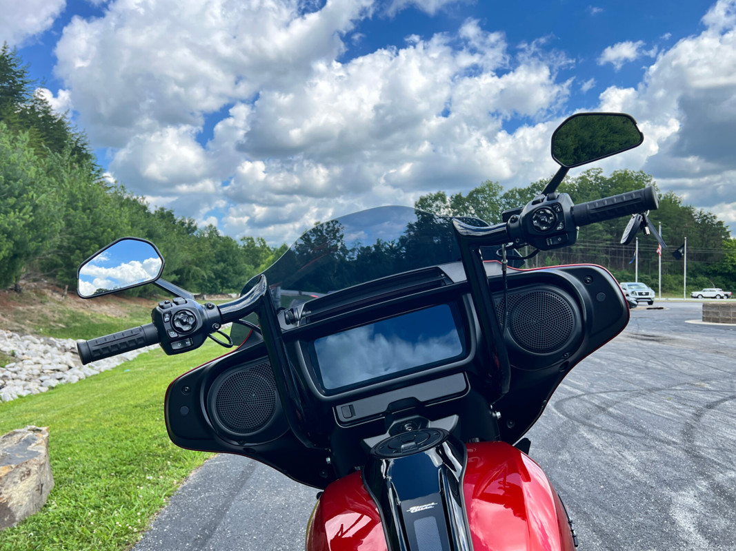 Street Glide®