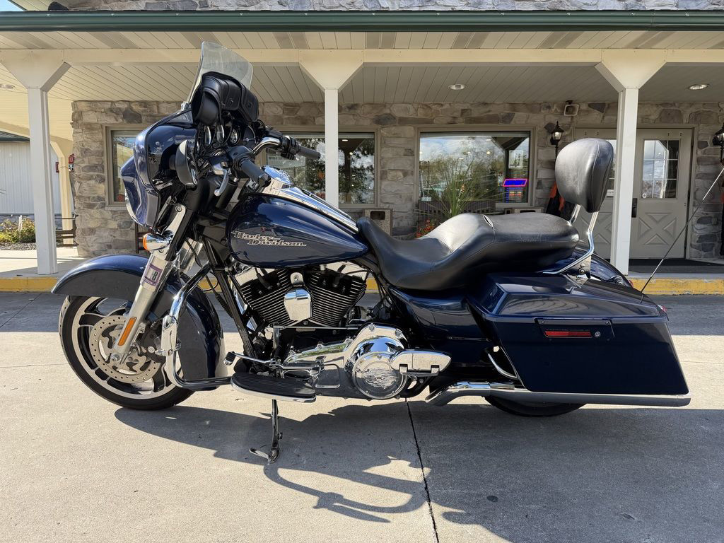 Street Glide®
