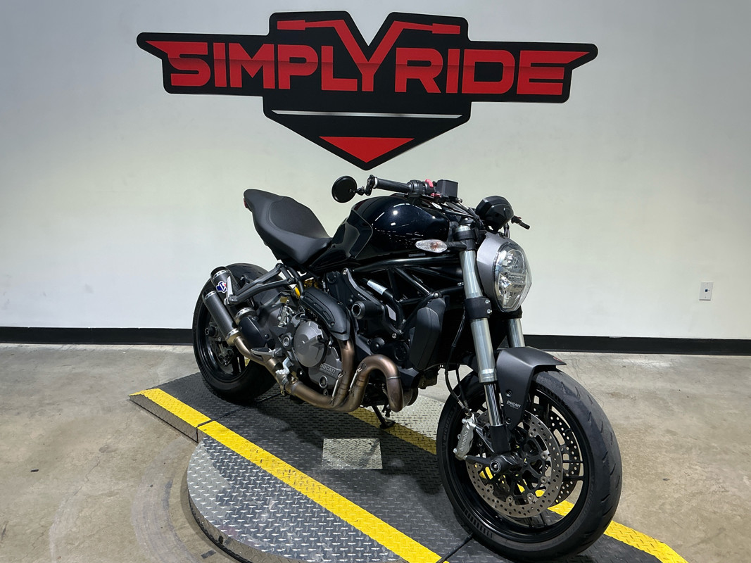Monster 821