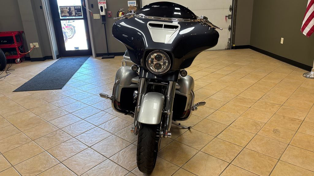 CVO® Street Glide®