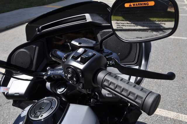 Road Glide®