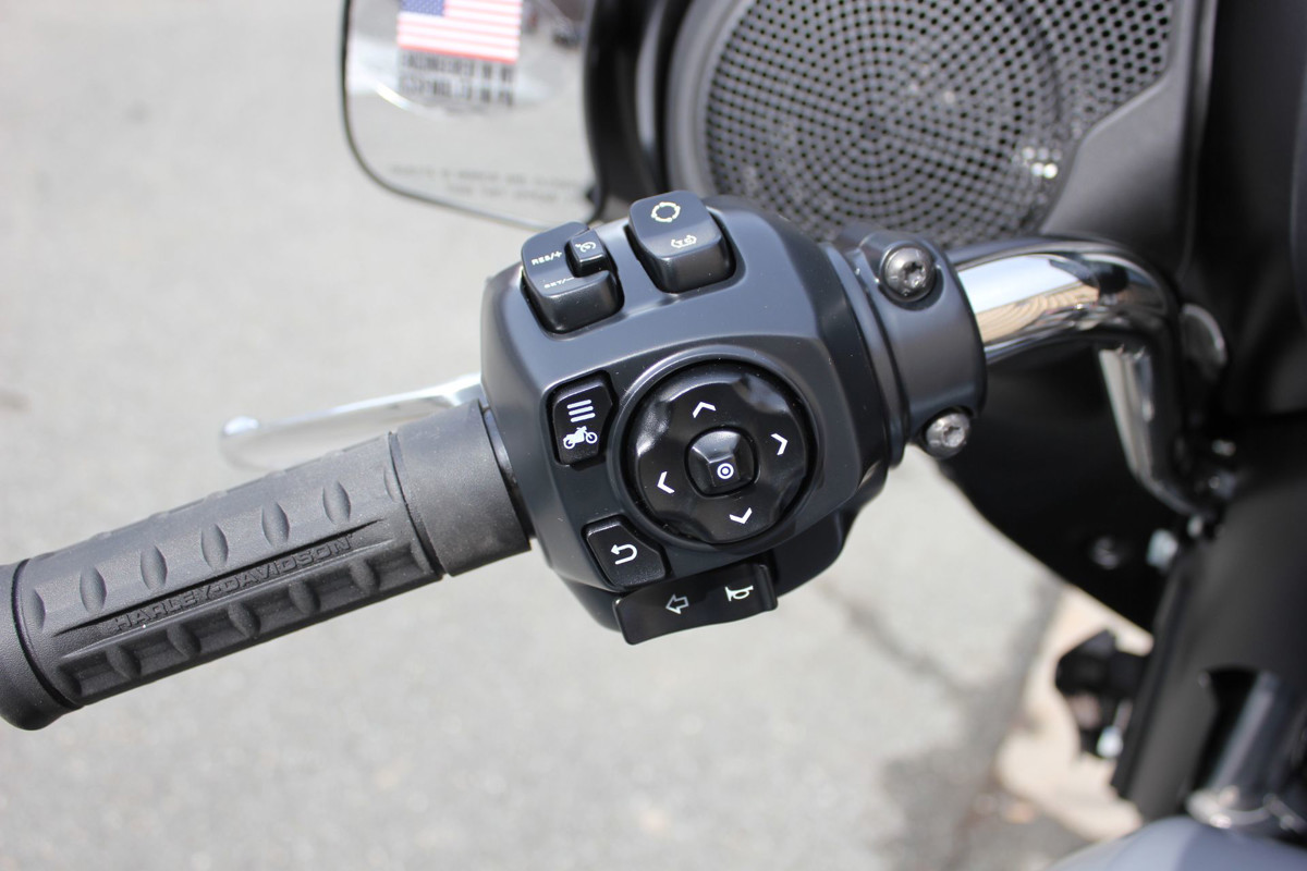 Street Glide®