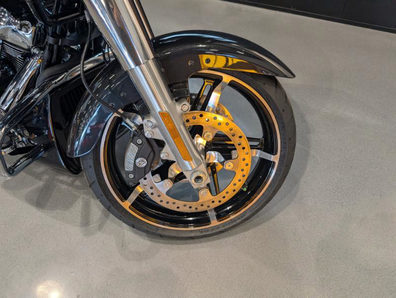 Road Glide®