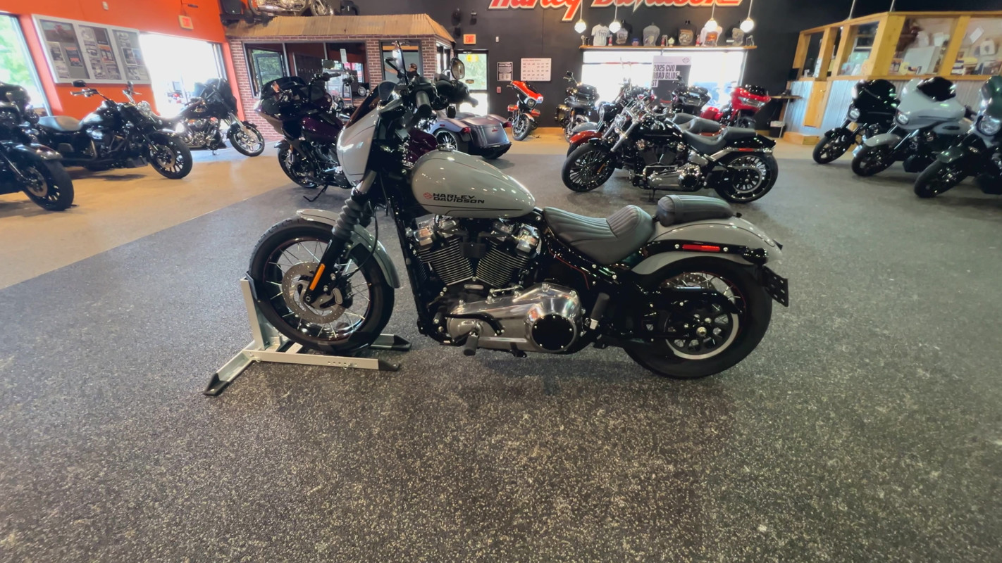 Street Bob®