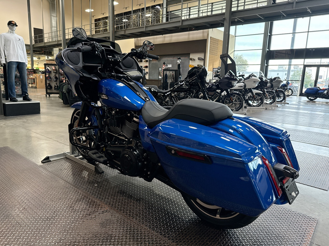 Road Glide®