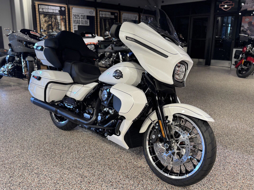 Street Glide® Limited