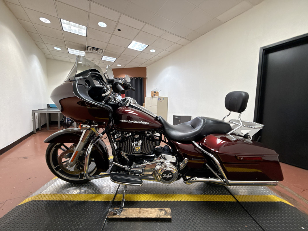 Road Glide®