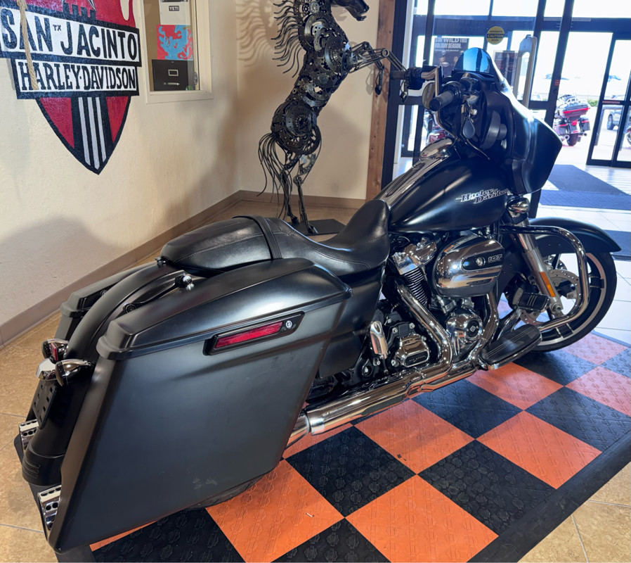 Street Glide® Special