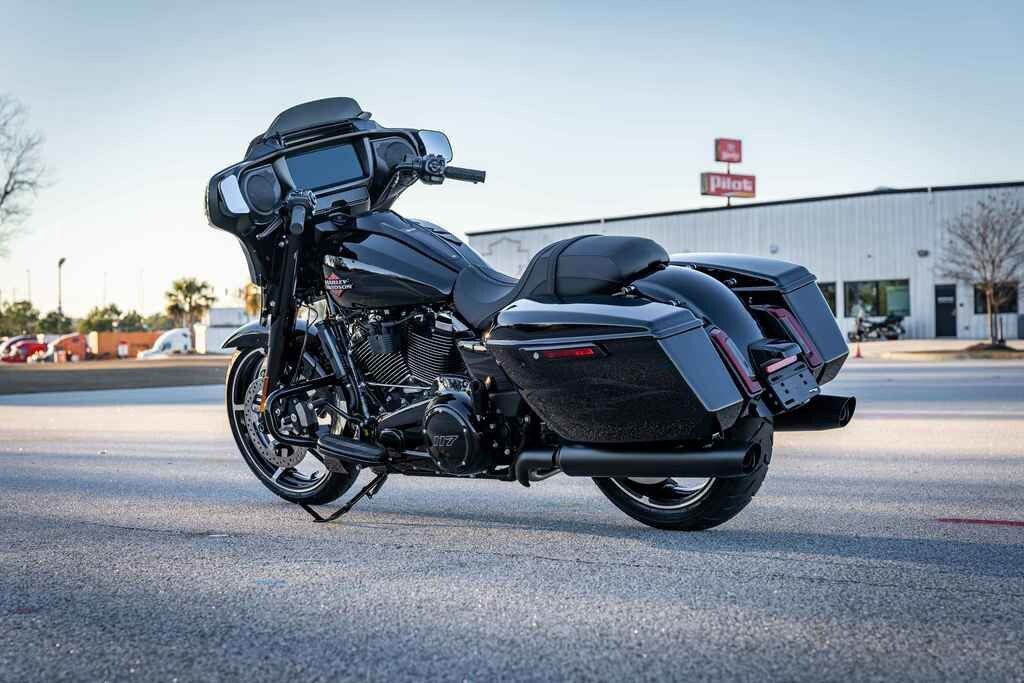 Street Glide®