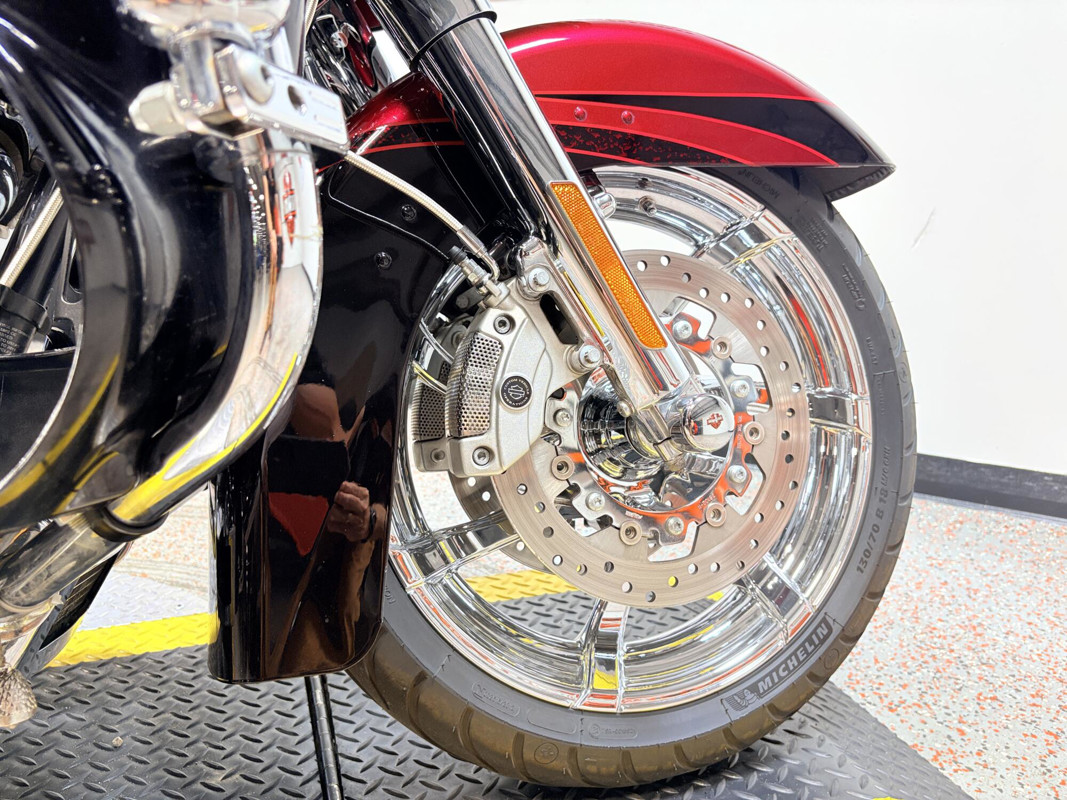 CVO™ Road Glide® Ultra