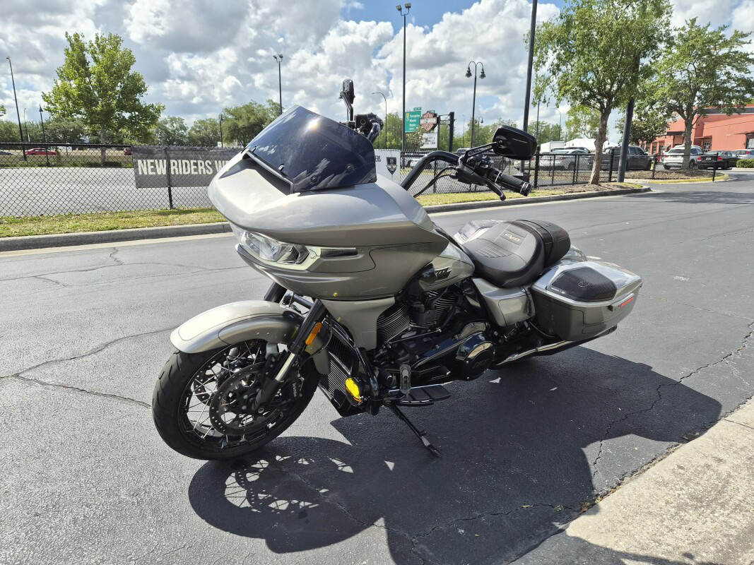 CVO® Road Glide®