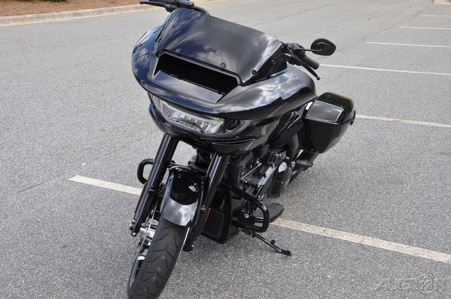 Road Glide®