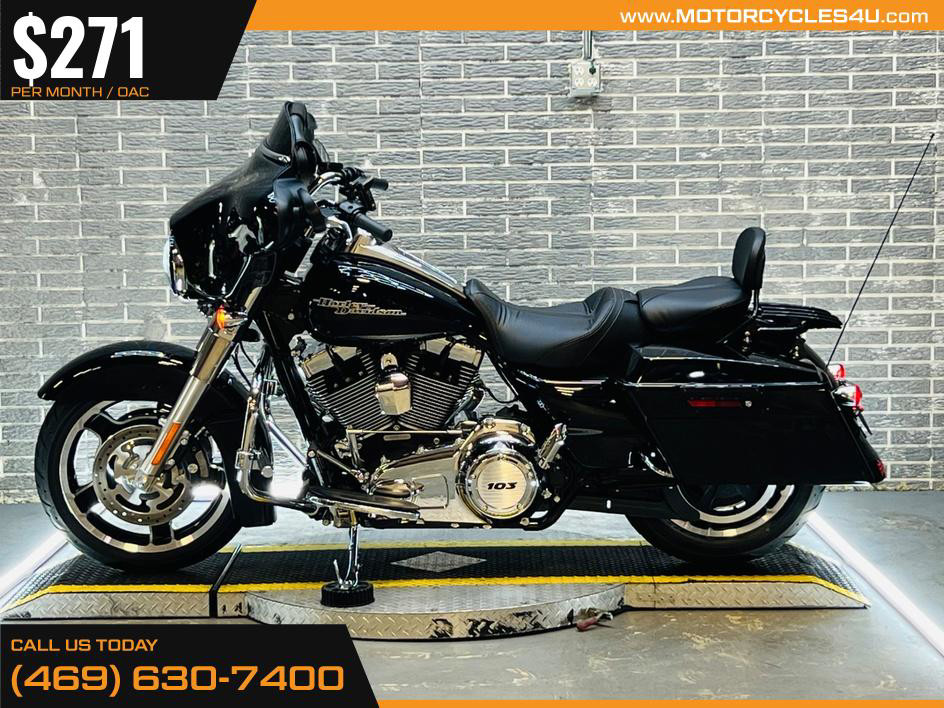 Street Glide®