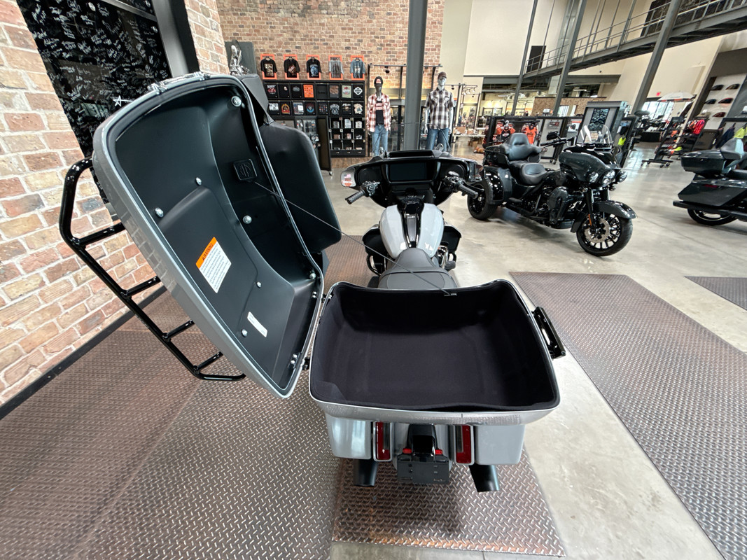 Street Glide® Ultra