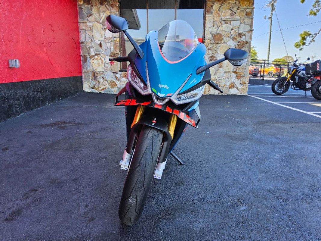 RSV4 1100