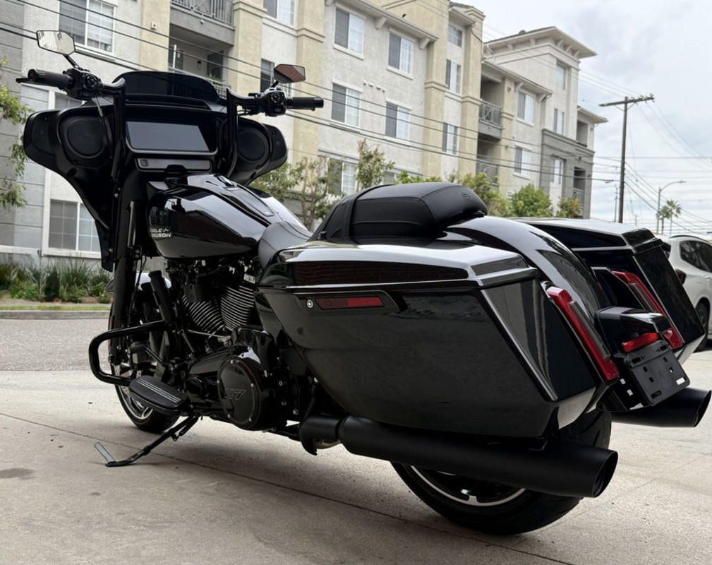 Street Glide®