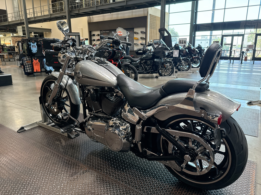 Softail® Breakout®