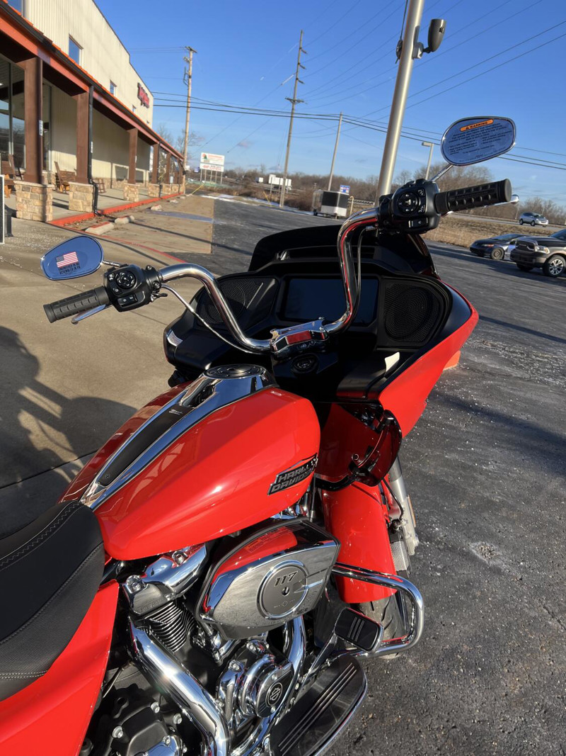 Road Glide®