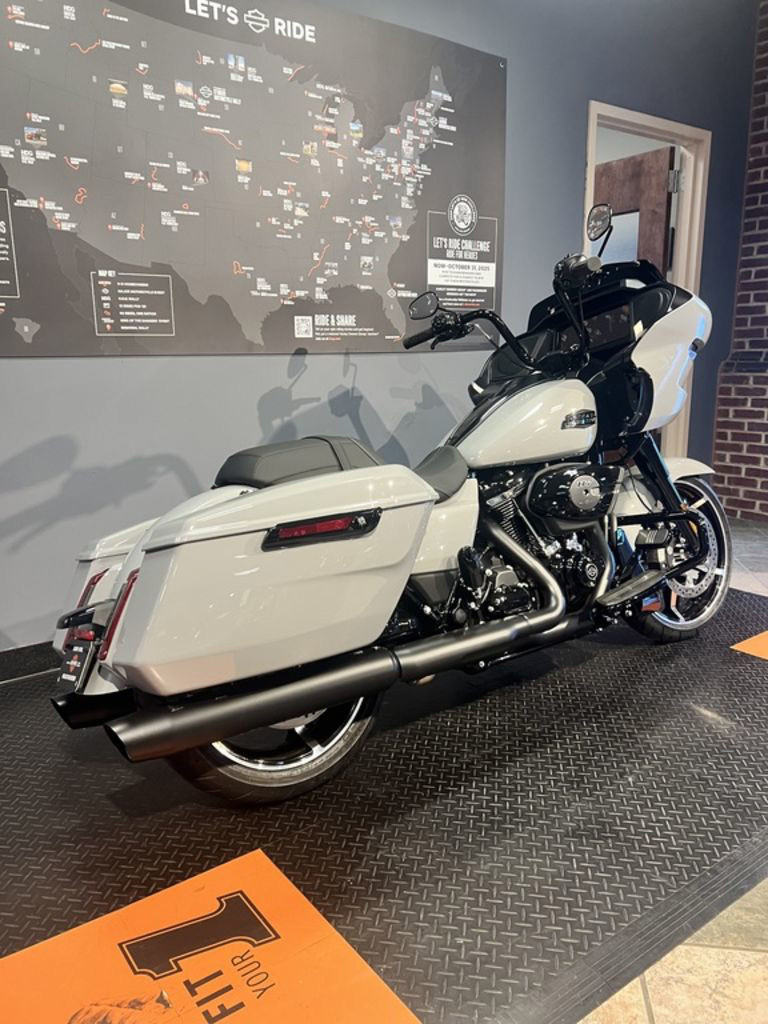 Road Glide®