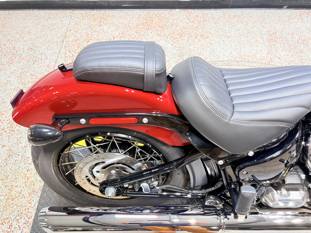 Street Bob®
