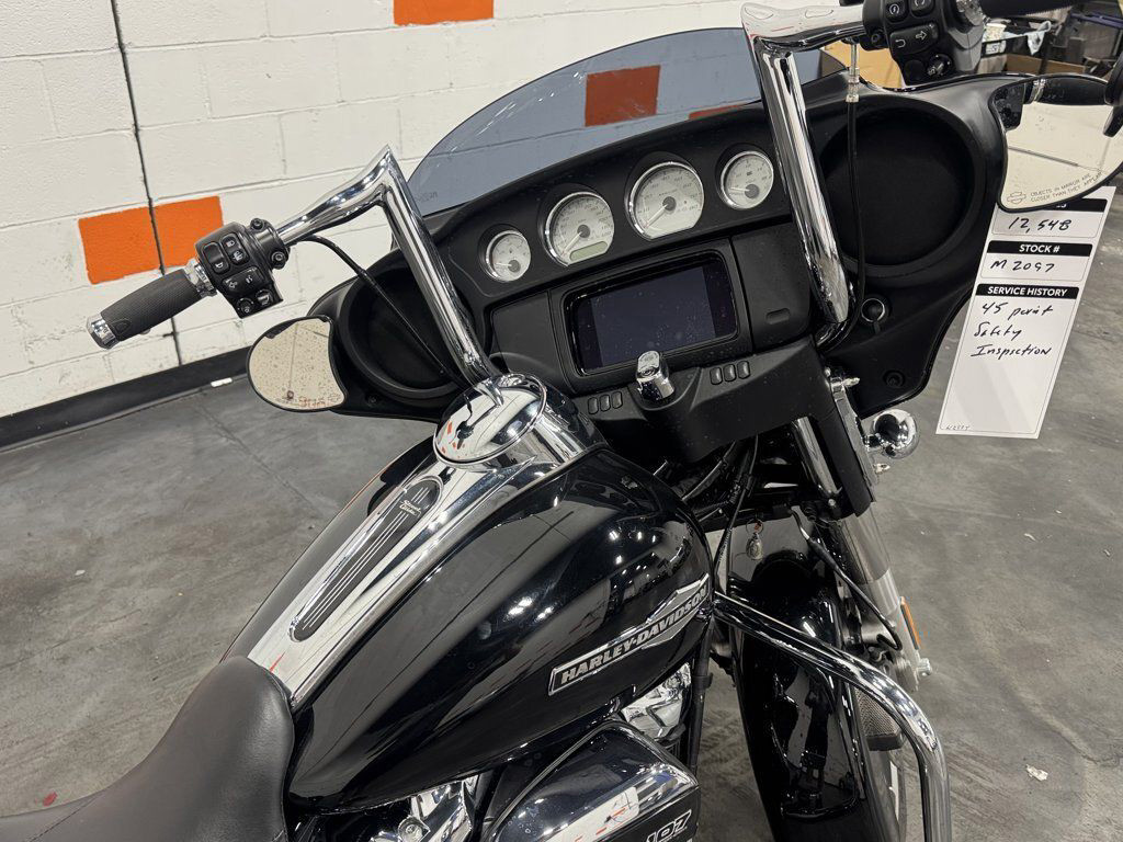 Street Glide®