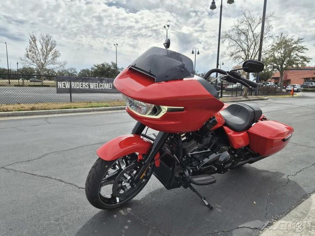 Road Glide®