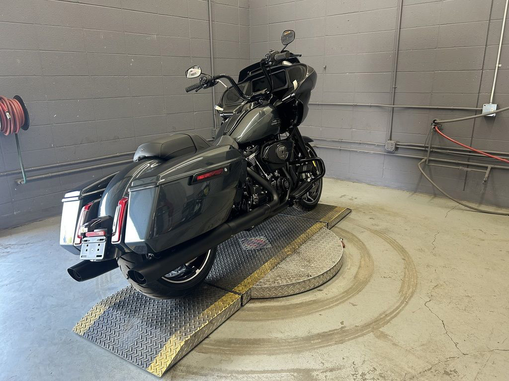 Road Glide®
