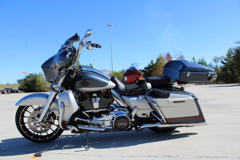 CVO® Street Glide®