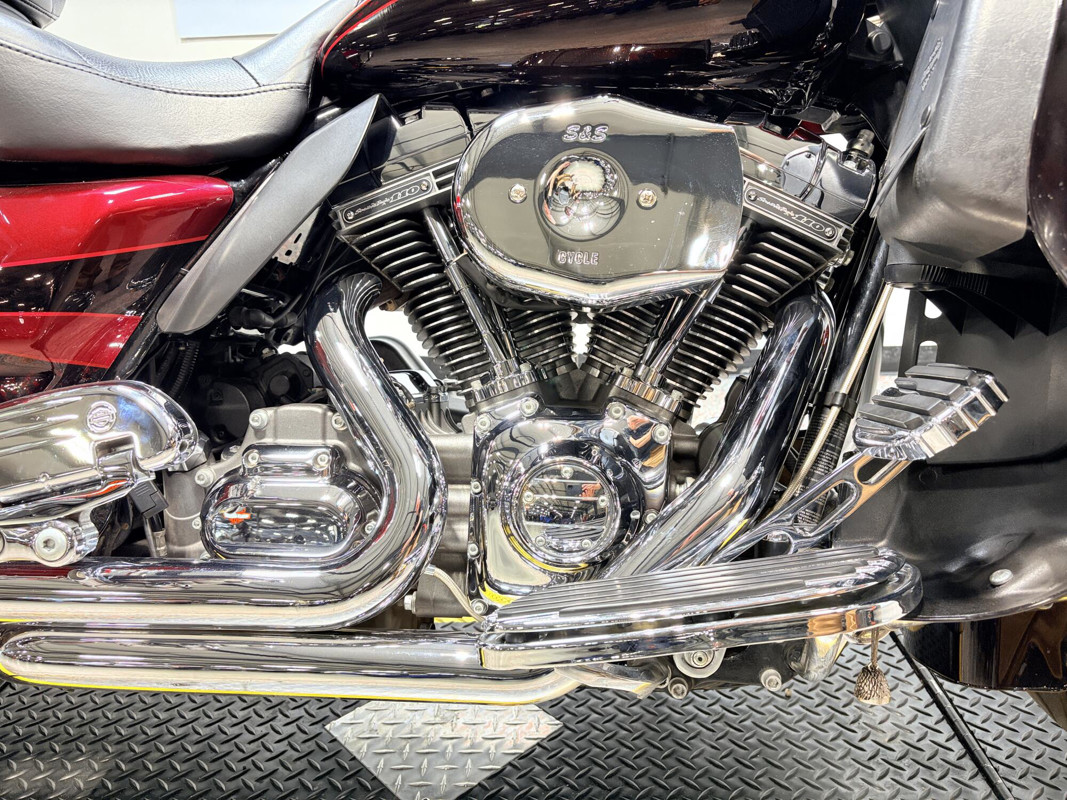 CVO™ Road Glide® Ultra