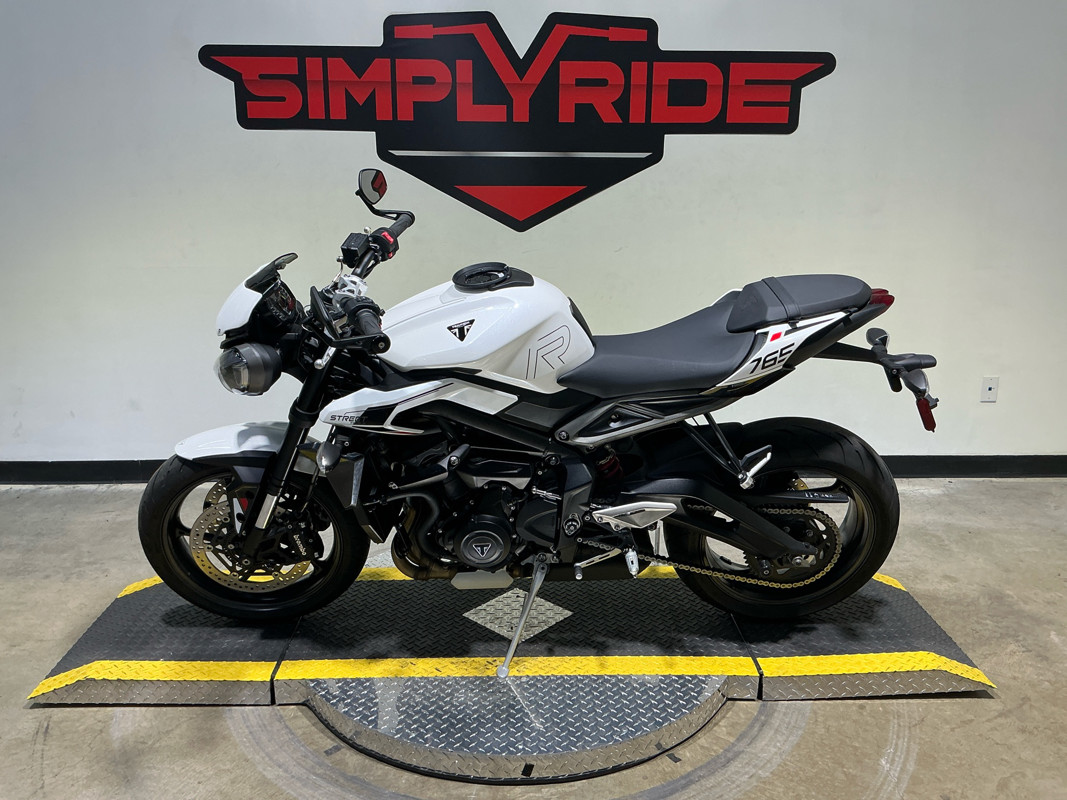 Street Triple R